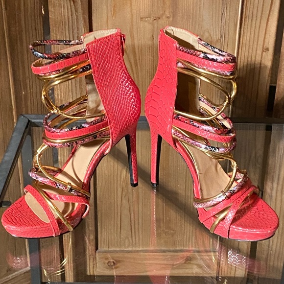 Exotic Hot Pink & Snake print & Gold strap, Stoestiletto Heels - Picture 7 of 14